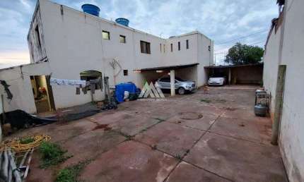 Vendo prédio residencial em Itatiaiuçu com ótima localização!