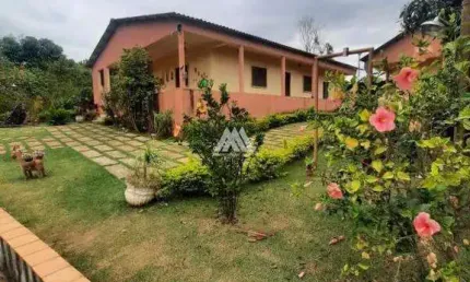 Vendo fazenda em itatiaiuçu de 13 hectares com 04 quartos e piscina excelente localização.