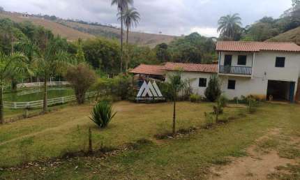 Vendo casa em Santa Terezinha de MInas com dois pavimentos!