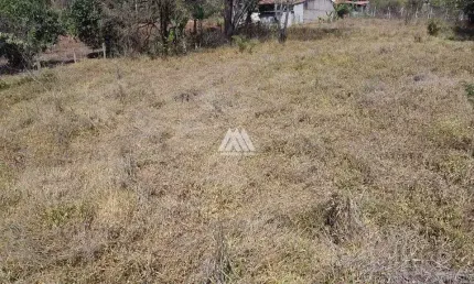 Vendo chácara em Itatiaiuçu toda cercada em excelente localização!