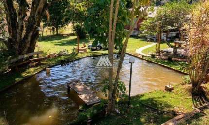 Vendo sítio em Itatiaiuçu de 8000m² com 03 quartos e piscina excelente localização