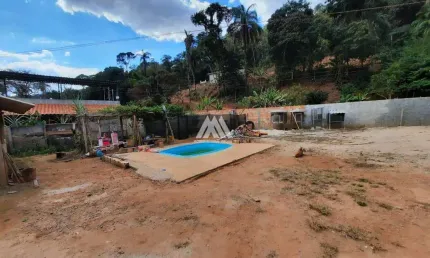 Vendo chácara em itatiaiuçu em excelente localização!
