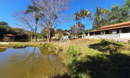 Vendo sítio em itatiaiuçu com excelente localização!
