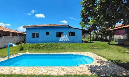Vendo chácara em Itatiaiuçu de 1000m² com 03 quartos e piscina excelente localização.