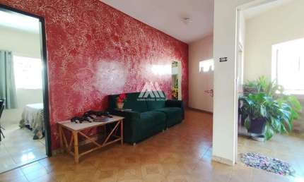 Casa com 4 quartos à venda no Santanense, Itaúna 