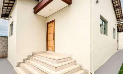 Casa á venda com 03 quartos sendo 01 suíte, terreno de 200m² em Igarapé MG!