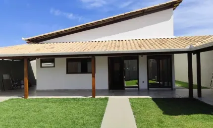 Casa á venda sendo ótima localização, terreno de 360m² em Igarapé MG!