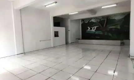 Loja para locação de 120m², ótima localização em Igarapé MG!