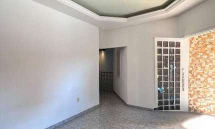 Casa para locação sendo comercial com 06 salas em Igarapé MG!