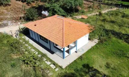 Fazenda á venda de 13 hectares com 02 córregos e lagoa em itaguara mg!