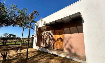 Sítio á venda com 03 quartos sendo 01 suíte, terreno de 1000m² em Igarapé MG!