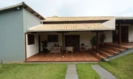 Sítio á venda moderno, terreno de 2000m² sendo ótima localização em igarapé mg!