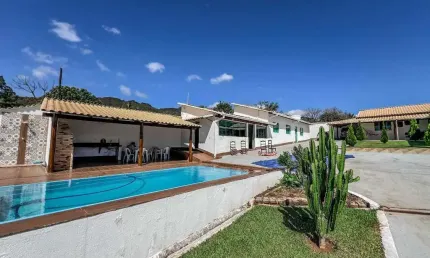 Sítio á venda com 02 casas, sendo ótima localização em igarapé mg!