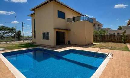 Casa á venda no condomínio Granville com 02 andares em Igarapé MG!