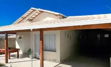 Casa a venda com 03 quartos sendo 01 suíte com hidromassagem em Igarapé MG