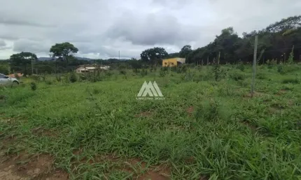 Vendo chácara em itatiaiuçu de 975,72m² excelente localização!