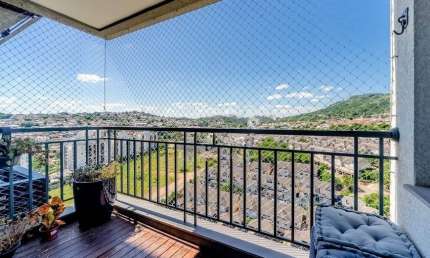Apartamento 2 dormitórios/suíte, sacada e 2 vagas no Condomínio Nine