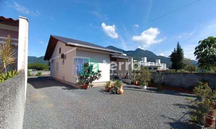 Casa com 3 quartos à venda no Warnow, Indaial  por R$ 339.900