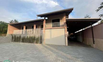 Casa com 4 quartos à venda em Benedito, Indaial , 350 m2 por R$ 920.000