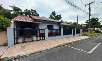Casa com 3 quartos à venda no Encano, Indaial , 201 m2 por R$ 560.000
