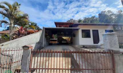 Casa com 5 quartos à venda em Benedito, Indaial , 197 m2 por R$ 450.000