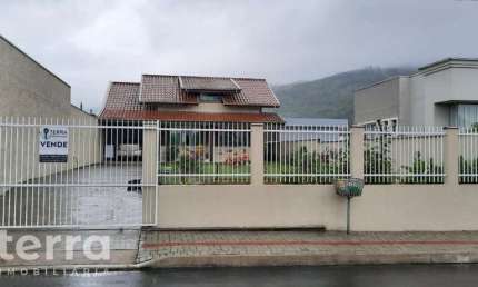 Casa com 2 quartos à venda no Warnow, Indaial , 110 m2 por R$ 390.000