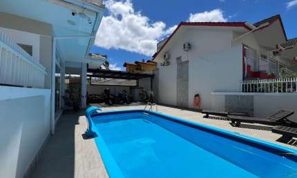 Casa alto padrão ESPETACULAR no Pagani - Palhoça SC.