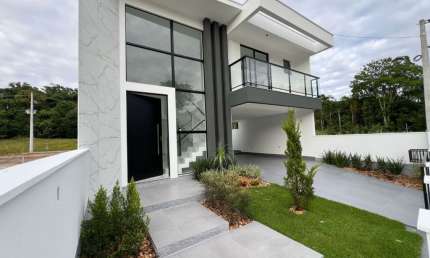 Casa com 4 dormitórios à venda, 190 m² por R$ 1.080.000,00 - Forquilhas - São José/SC
