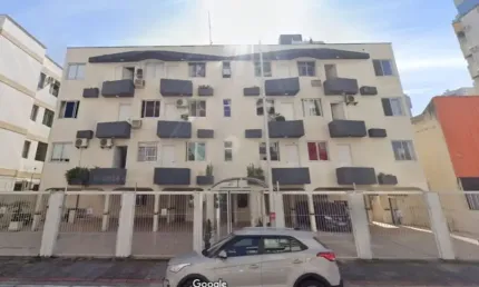 Apartamento 02 dormitórios  no Kobrasol em São José.