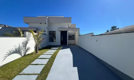 Casa com 2 dormitórios sendo 01 suíte  - Potecas - São José/SC