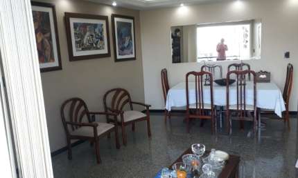 J. IMOVEIS VENDE   APART 3/4 ARMARIOS  CANDEAL  550.000,00