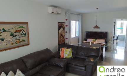 11654- Ampla Casa com 4 dormitórios – Centro – Biguaçu