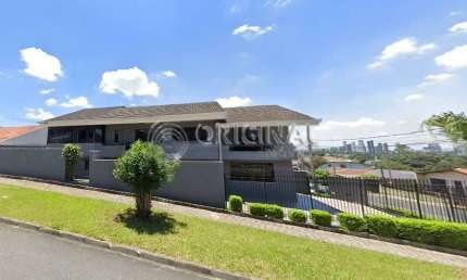 Excelente Oportunidade: Casa Residencial ou Comercial para venda em Curitiba