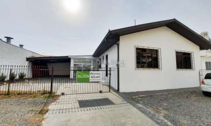 Casa comercial com 7 salas para alugar na Rua Professor João Falarz, 1207, Orleans, Curitiba