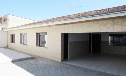 Casa com 3 quartos para alugar na Rua Ângelo Piotto, 71, Cidade Industrial, Curitiba