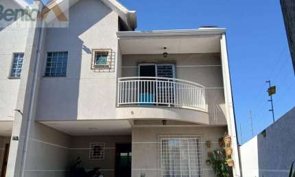 Casa com 3 quartos à venda na Rua Maria Bertoja Rivabem, Vila Ferrari, Campo Largo
