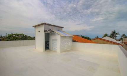 Casa Sobrado à venda , 5 quarto(s),  sendo 1 suíte(s)  no bairro Sambura, 100 metros da praia, Peruíbe-SP