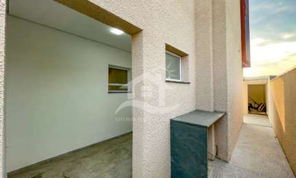 Casa Sobrado Novo à venda com piscina, 5 quarto(s),  sendo 5 suíte(s)  no bairro Bougainville Residencial IV, 1200 metros da praia, Peruíbe-SP