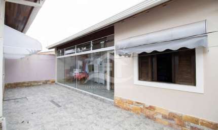 Casa Térrea com Edícula à venda , 3 quarto(s),  sendo 1 suíte(s)  no bairro Jardim Barra de Jangadas, 800 metros da praia, Peruíbe-SP