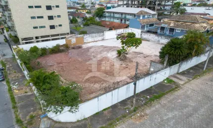 Terreno esquina à venda , ,   no bairro centro, 1000 metros da praia, peruíbe-sp