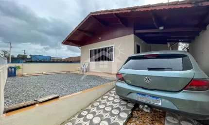 Casa térrea à venda , 2 quarto(s),  sendo 1 suíte(s)  no bairro jardim são joão, 1200 metros da praia, peruíbe-sp