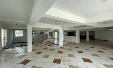 Salão Galpão à venda , ,   no bairro Centro, 0 metros da praia, Peruíbe-SP