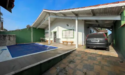 Casa Térrea com piscina à venda , 4 quarto(s),  sendo 2 suíte(s)  no bairro Ribamar, 700 metros da praia, Peruíbe-SP