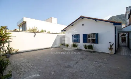 Kitnet Ampla para alugar , 1 quarto(s),  (Kitnet) no bairro Centro, 200 metros da praia, Peruíbe-SP