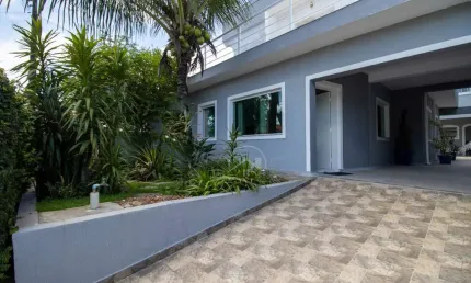 Casa Sobrado à venda , 3 quarto(s),  sendo 2 suíte(s)  no bairro Três Marias, 200 metros da praia, Peruíbe-SP