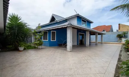 Casa Mezanino à venda , 4 quarto(s),  sendo 1 suíte(s)  no bairro São José, 600 metros da praia, Peruíbe-SP