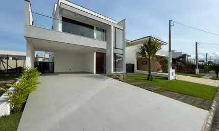 Casa Sobrado Novo à venda com piscina, 3 quarto(s),  sendo 3 suíte(s)  no bairro Bougainville Residencial IV, 1200 metros da praia, Peruíbe-SP