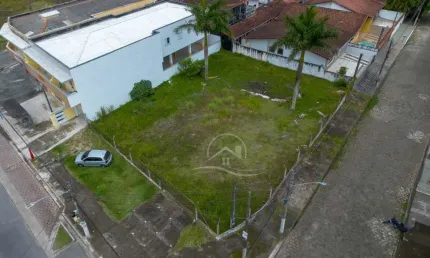 Terreno Amplo à venda , ,   no bairro Jardim Imperador, 600 metros da praia, Peruíbe-SP
