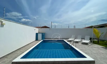 Casa Térrea à venda com piscina, 3 quarto(s),  sendo 1 suíte(s)  no bairro Jardim Beira Mar, 900 metros da praia, Peruíbe-SP