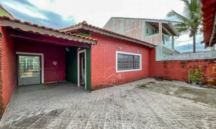 Casa térrea com edícula à venda , 3 quarto(s),  sendo 1 suíte(s)  no bairro jardim peruíbe, 1800 metros da praia, peruíbe-sp